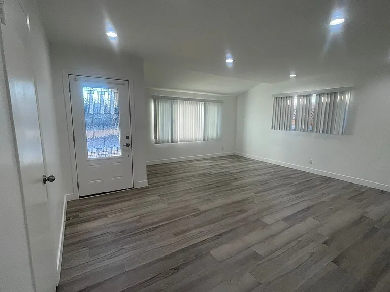 23909 Vanowen St — Photo 7