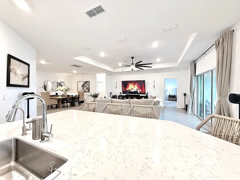 9797 Giada Dr — Photo 12