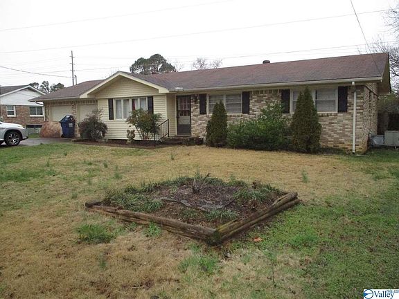 5th image of 11208 Crestfield Dr SE