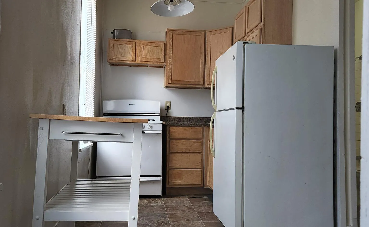 2 bed, 900 sqft, $950 — Photo 1