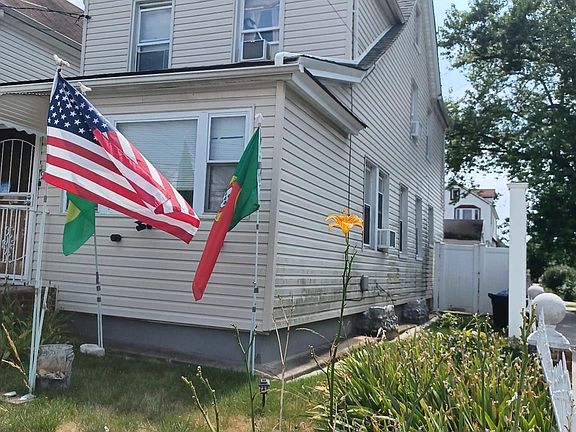 2nd image of 90-02 202nd Street