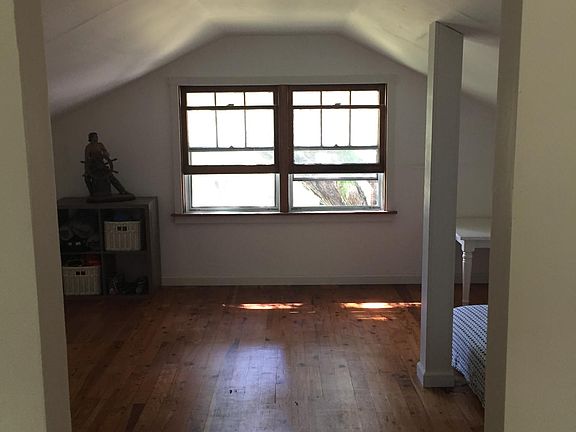 5th image of 512 Whittlesey Ave