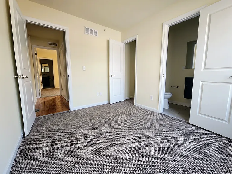 415 N 41st St #D — Photo 10