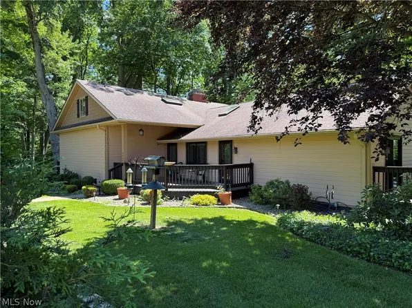 6409 Old Woods Rd, Ashtabula, OH 44004