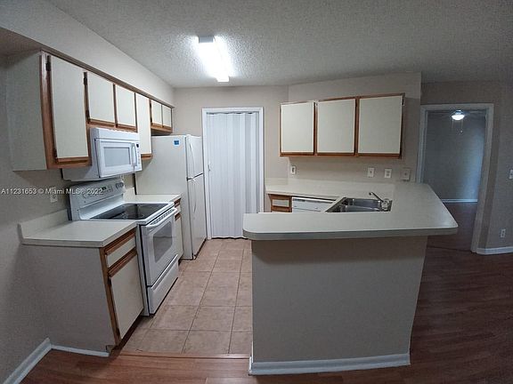 2nd image of 9999 Summerbreeze Dr APT 504