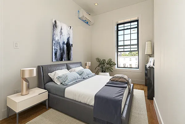 Bedroom, photo 1