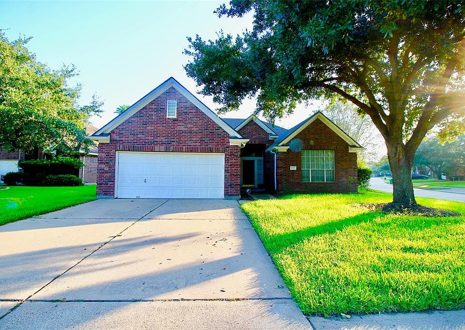 1st image of 6215 Townsgate Cir