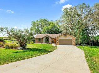 2875 Golden Cir, Stoughton, WI 53589