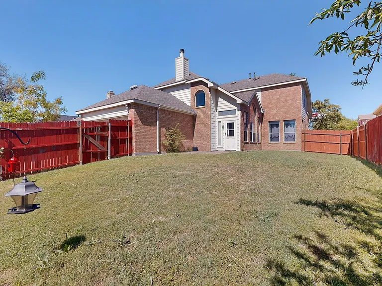 2023 Nottingham Pl — Photo 23