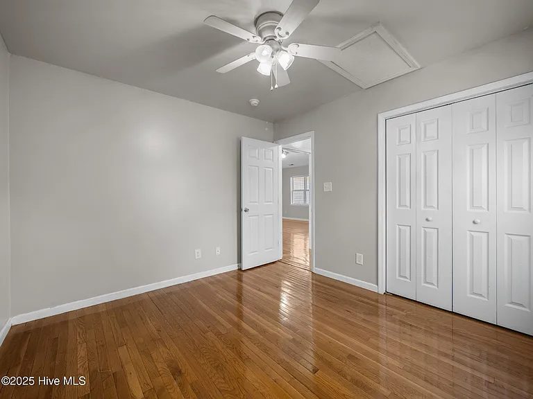 218 Winterberry Ct — Photo 19