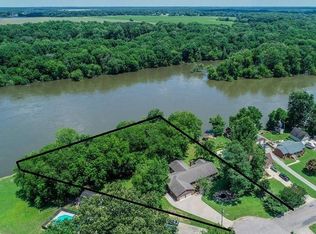 121 River Rd N, Roanoke Rapids, NC 27870