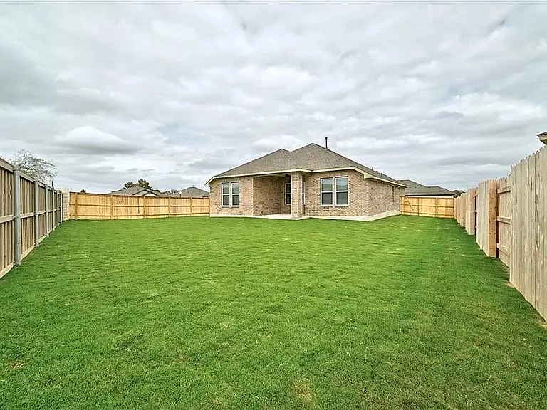 116 Joseph Hawkins Ln — Photo 29
