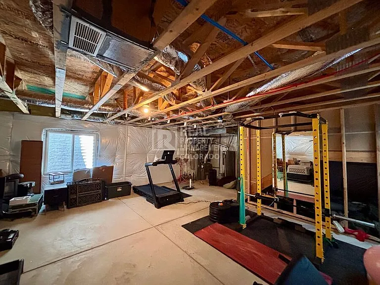 914 Antrim Loop — Photo 18