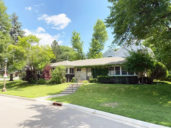650 Mount Curve Blvd, Saint Paul, MN 55116