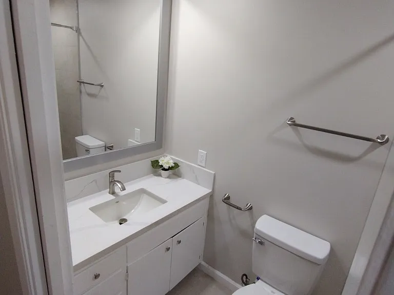909 Galopago St — Photo 18