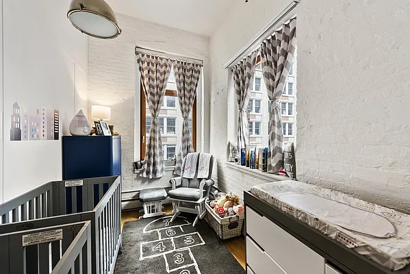 Sold by Nest Seekers International | media 9