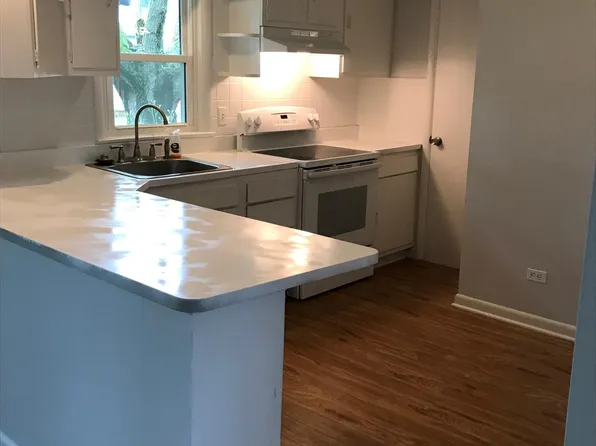 321 W Terra Cotta Ave #4, Crystal Lake, IL 60014