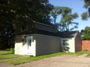 606 Bridge St, Elk Rapids, MI 49629