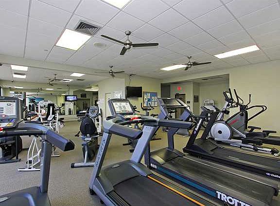 5th image of 100 Lakeshore Dr APT T55