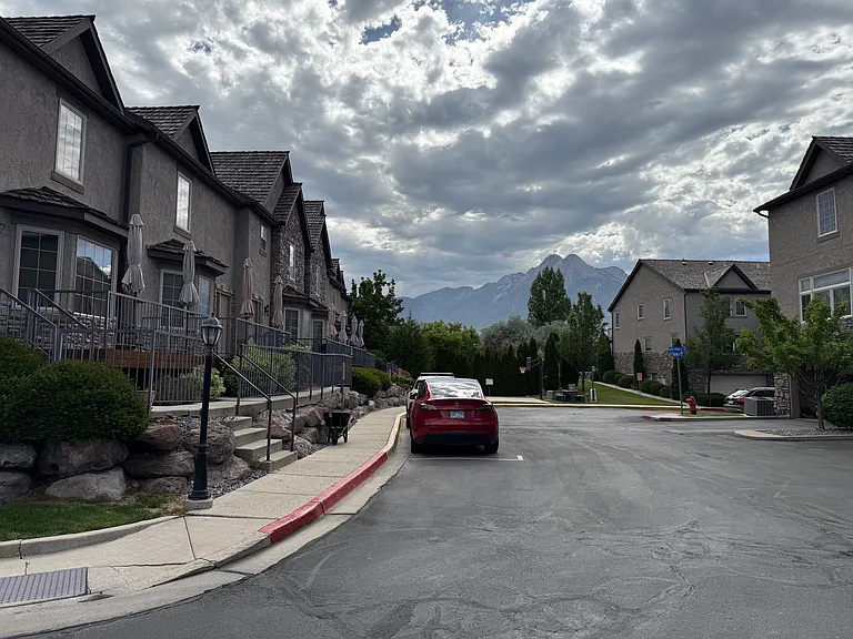 1361 E Mossy Springs Ln — Photo 20