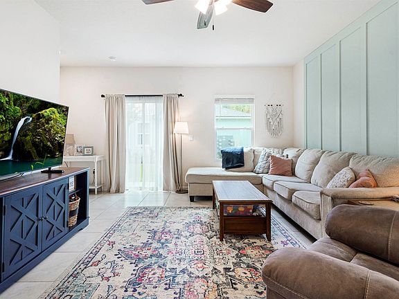 3rd image of 135 Pomona Way