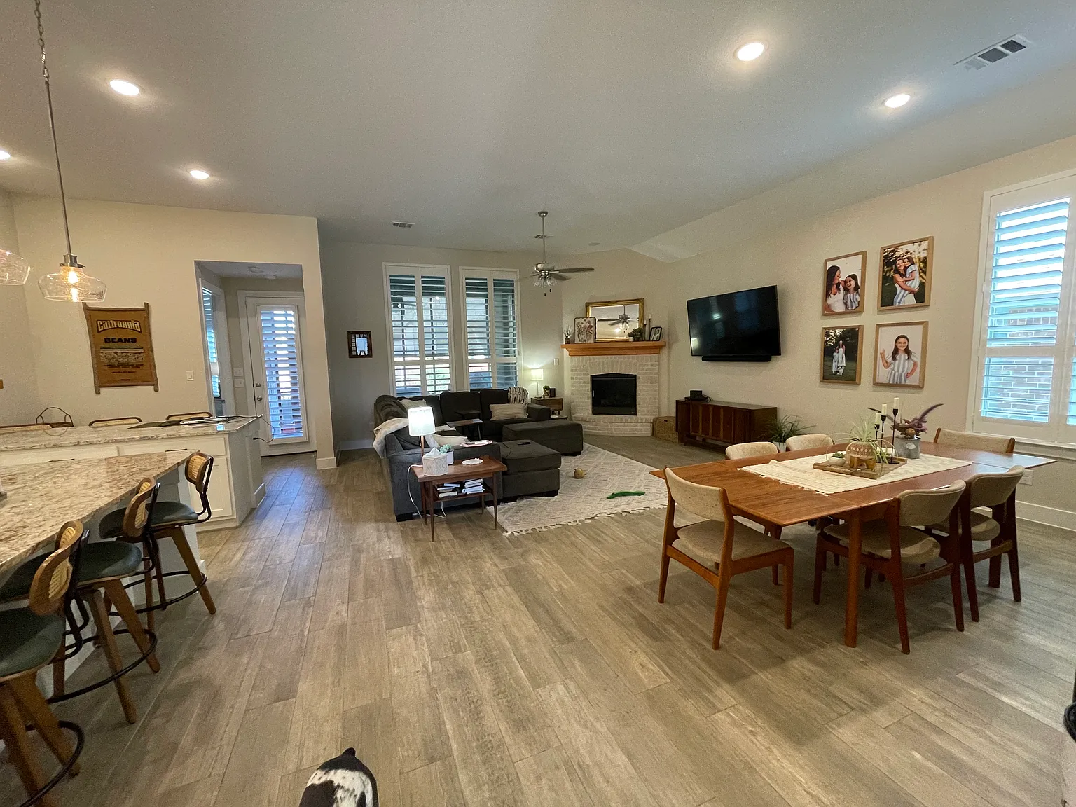 3 bed, 1906 sqft, $2,000 — Photo 3