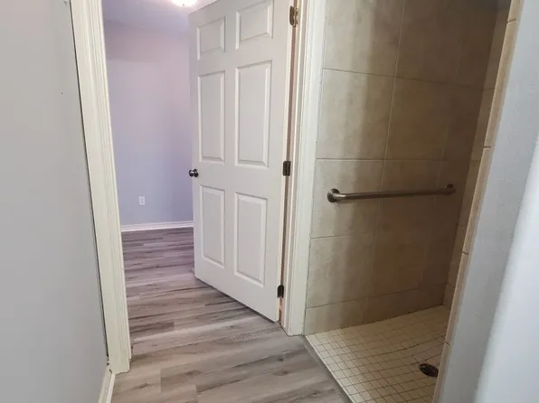 WRB LLC, 104 S Moore Ave #110-D, Claremore, OK 74017