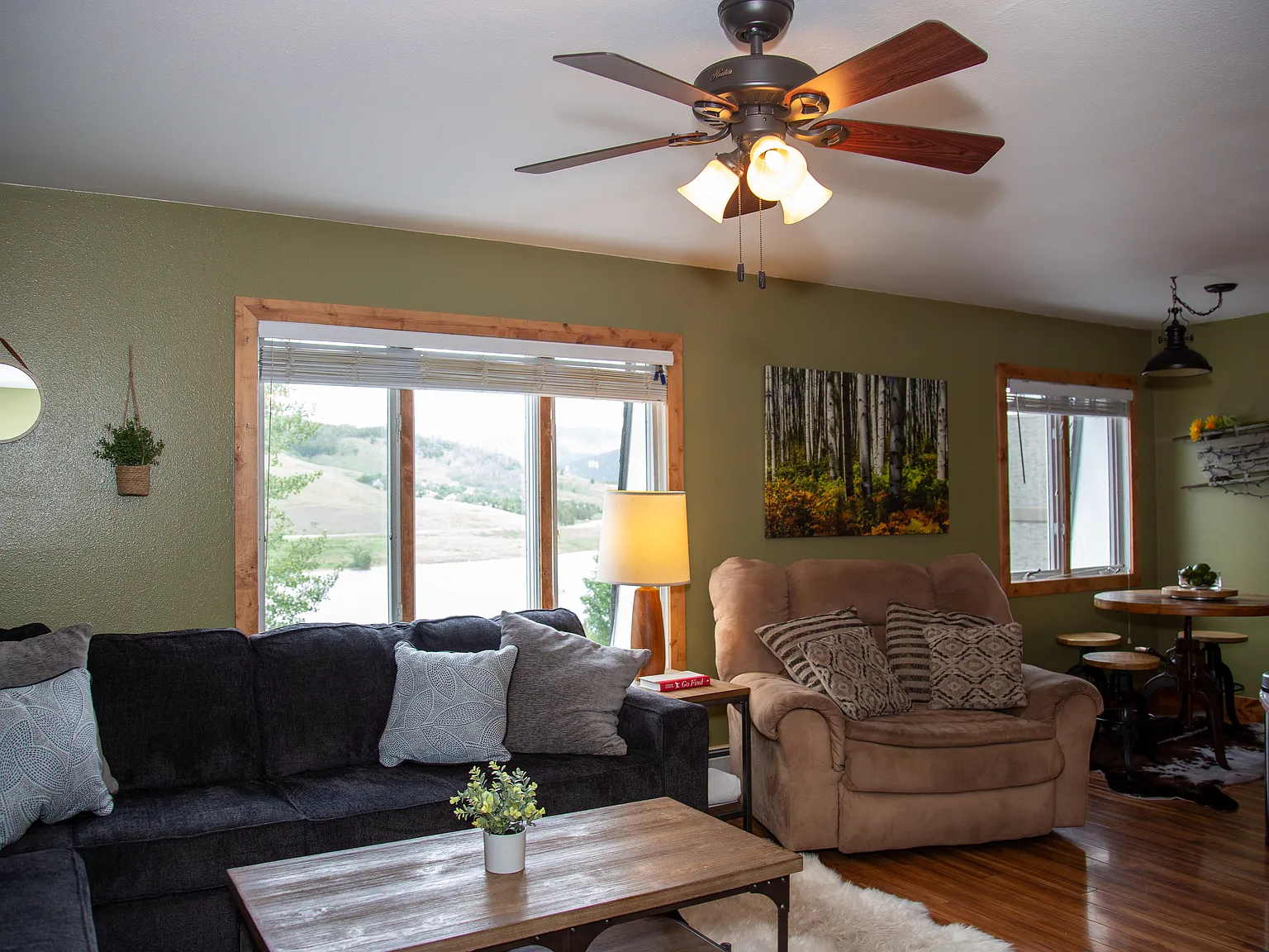 2 bed, 784 sqft, $3,600 — Photo 3