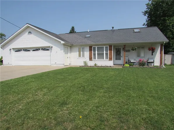 805 Middle St, Knoxville, IA 50138