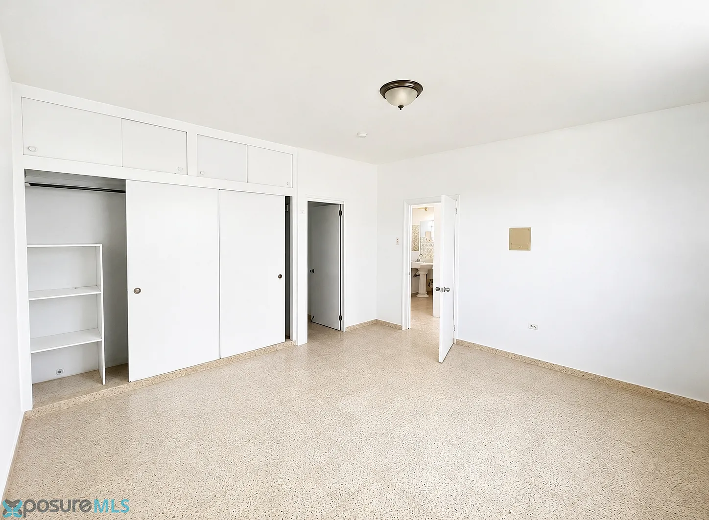 3 bed, 3.0 bath, 1800 sqft, $1,400 — Photo 4