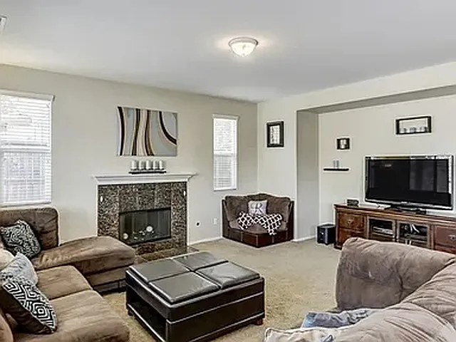 35462 Snead St — Photo 10