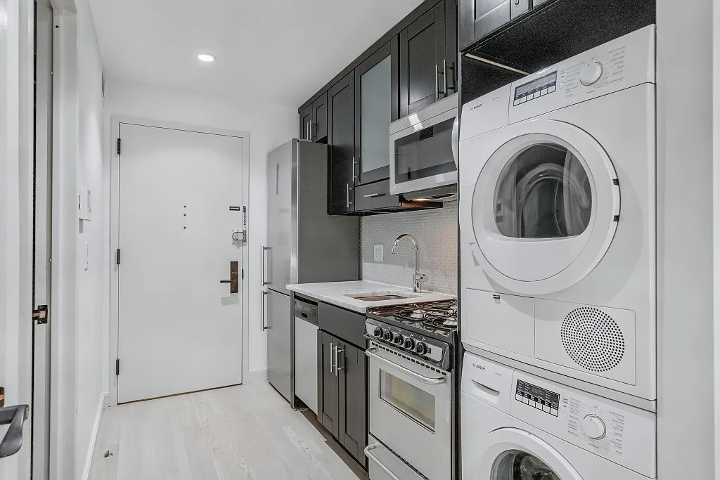 152 Second Avenue — Photo 2