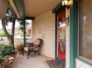 1028 W Oak Dr, Yukon, OK 73099