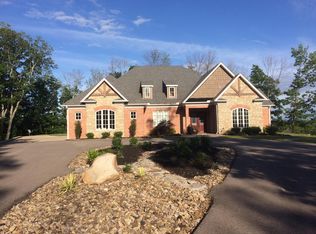 372 Palisades Dr, Barboursville, WV 25504