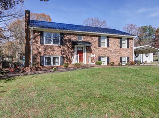 148 Forest Dr, Madison Heights, VA 24572
