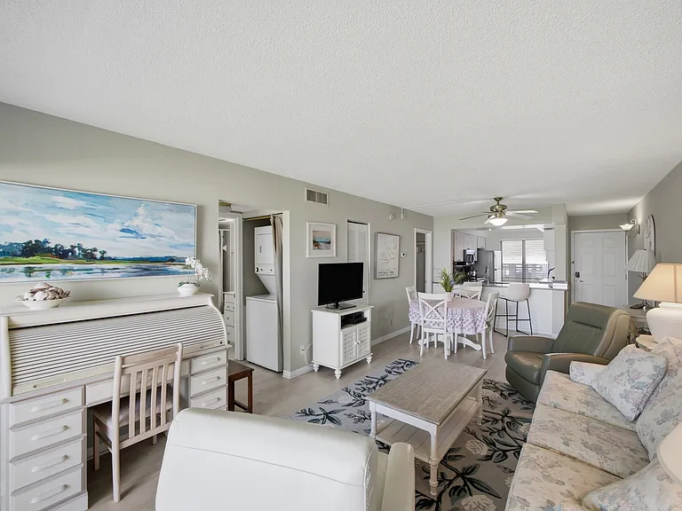 6322 Palma Del Mar Blvd S — Photo 9