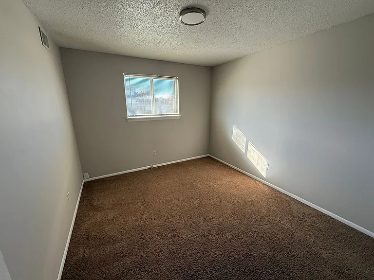 7305 N Moberly Dr #B — Photo 12