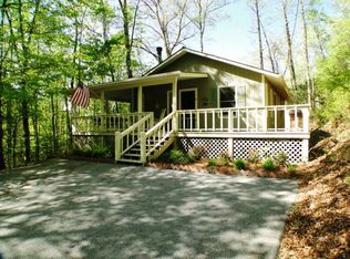 212 Bruin Ln, Franklin, NC 28734