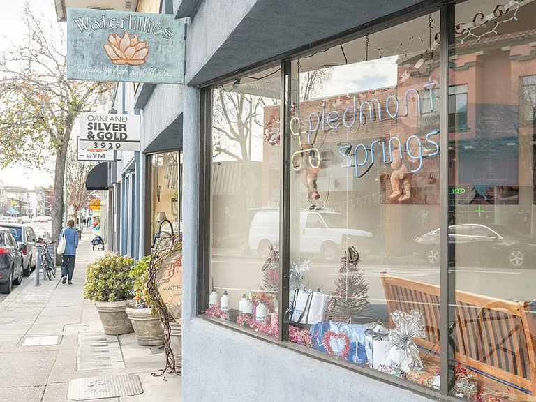 240 W Macarthur Blvd — Photo 45