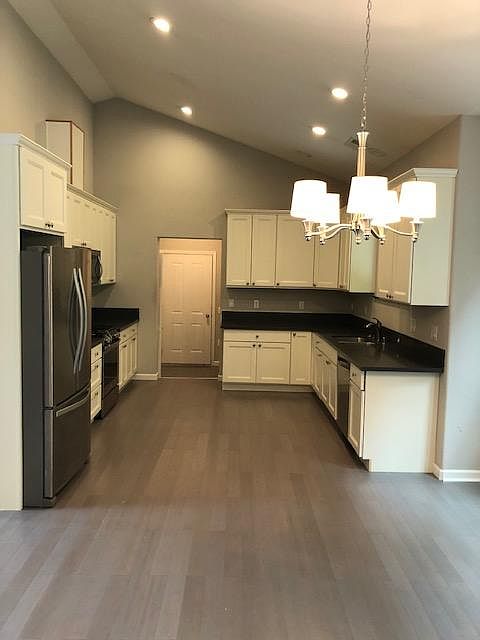1st image of 4317 Evergreen Way