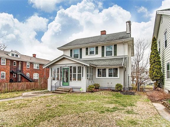 2nd image of 209 Wroe Ave
