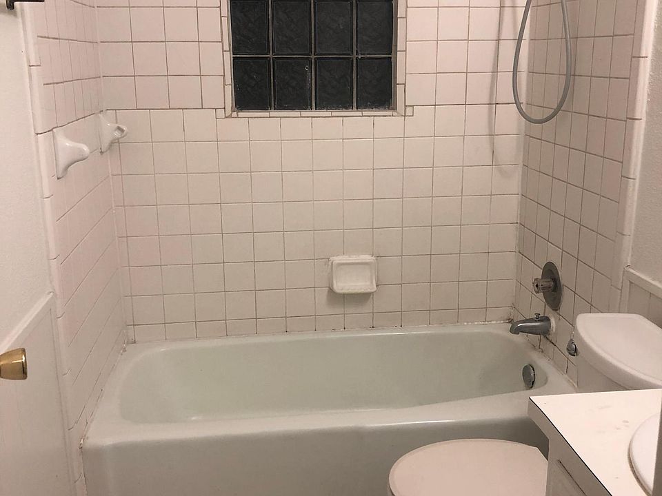 2nd image of 5530 2nd St