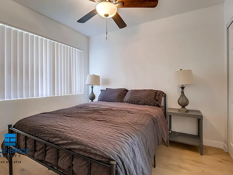 14235 Vanowen St #6 — Photo 13