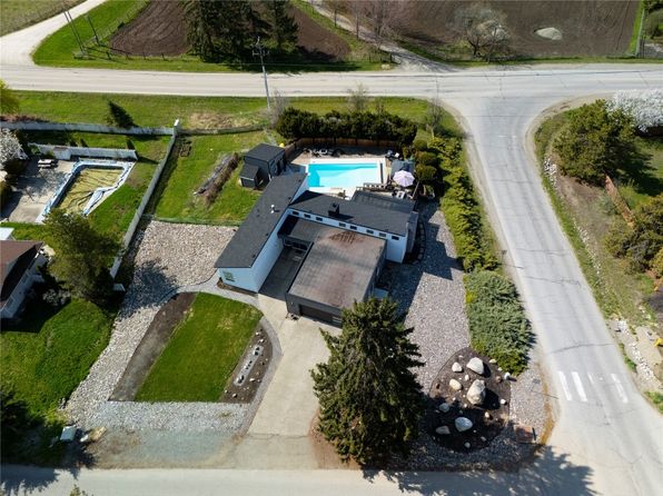 398 Scenic Dr, Coldstream, BC V1B 2X3