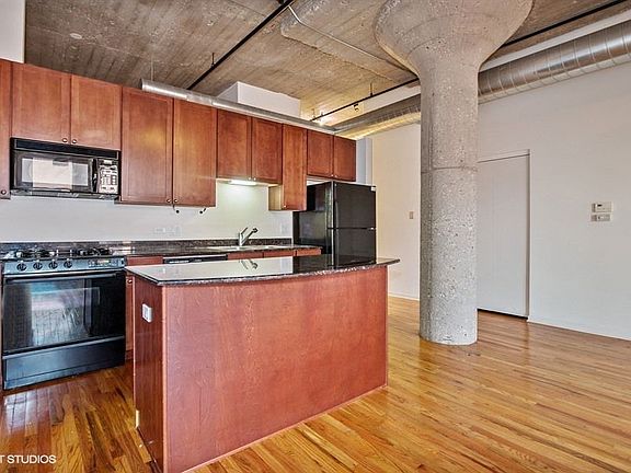 4th image of 758 N Larrabee St APT 714