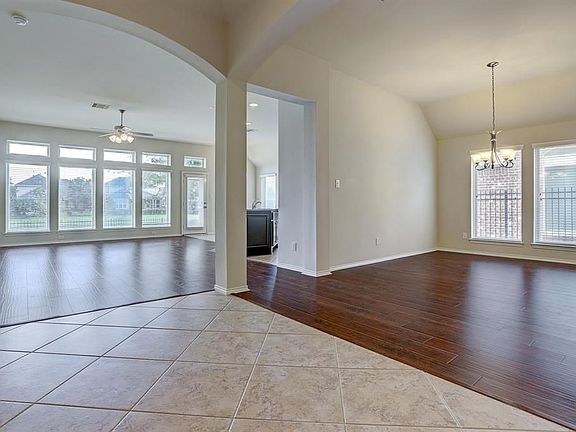 5th image of 26323 Crystal Cove Ln