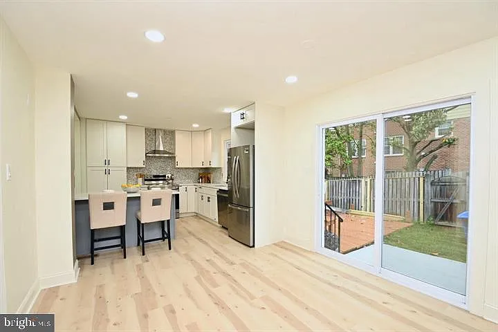 4702 Forestdale Dr — Photo 10