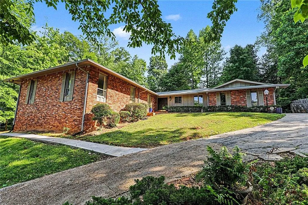 1 bed, 1.0 bath, 1000 sqft, $1,200 — Photo 2