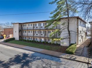 3704 Greenwood Blvd, Saint Louis, MO