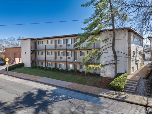 3704 Greenwood Blvd, Saint Louis, MO 63143